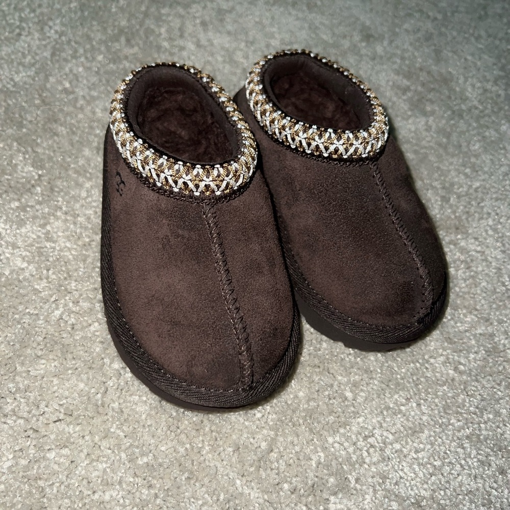 UGG Tasman Toddler Size 6